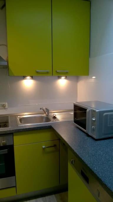 Toll Apartment Mit Privatem Eingang Free Parking Slbst Check-In Netflix 30 Zone Ruhig Ντούισμπουργκ Εξωτερικό φωτογραφία