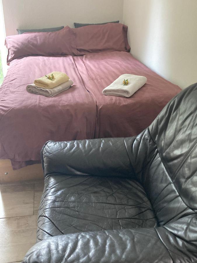 Toll Apartment Mit Privatem Eingang Free Parking Slbst Check-In Netflix 30 Zone Ruhig Ντούισμπουργκ Εξωτερικό φωτογραφία